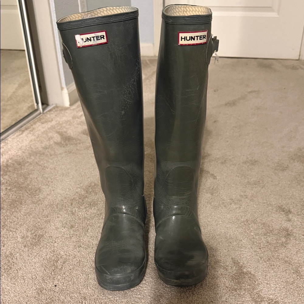 Hunter Olive Women's Winter Boots